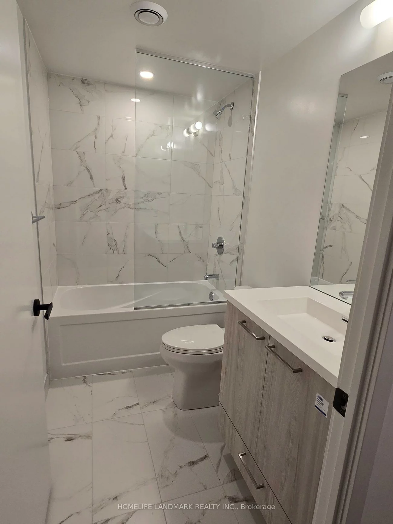 195, Commerce, Vaughan Corporate Centre, Vaughan