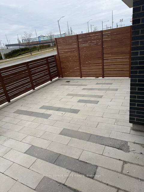 195, Commerce, Vaughan Corporate Centre, Vaughan