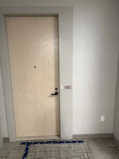 195, Commerce, Vaughan Corporate Centre, Vaughan