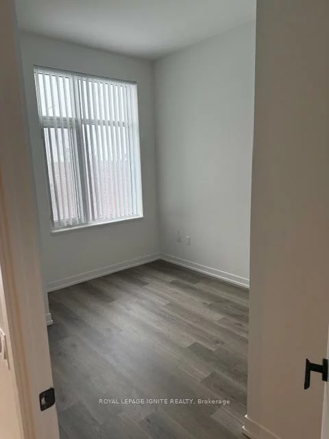 195, Commerce, Vaughan Corporate Centre, Vaughan