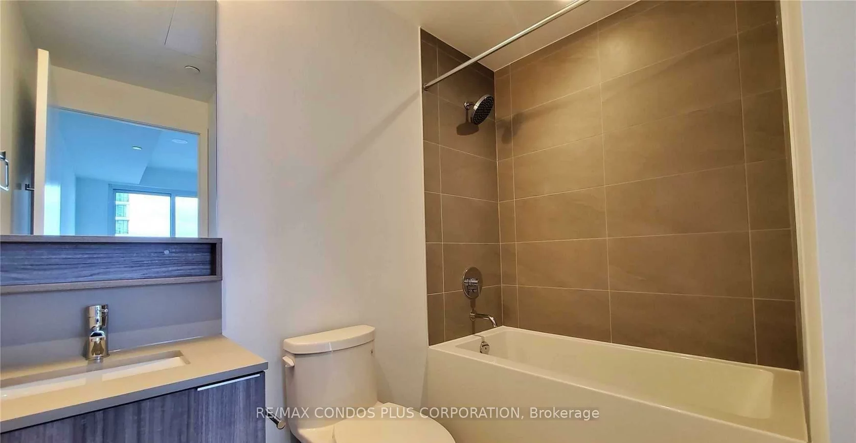 898, Portage, Vaughan Corporate Centre, Vaughan