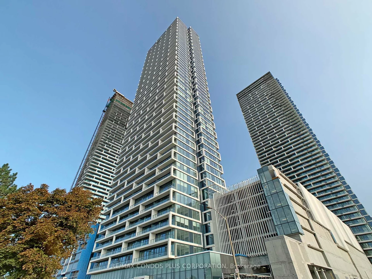 898, Portage, Vaughan Corporate Centre, Vaughan