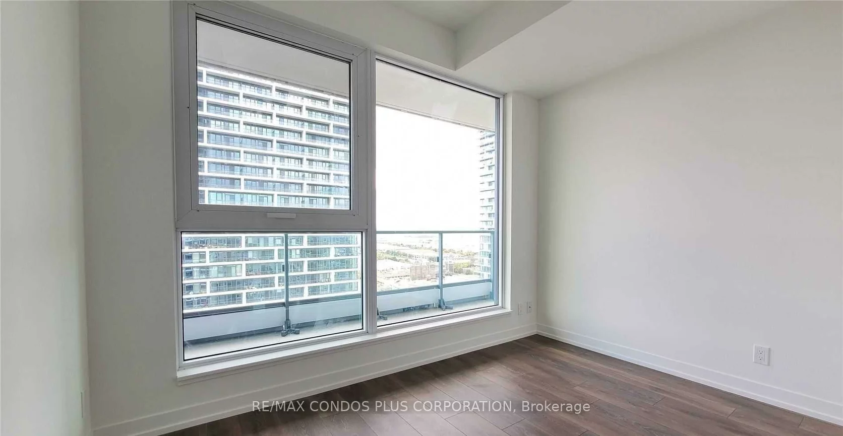 898, Portage, Vaughan Corporate Centre, Vaughan