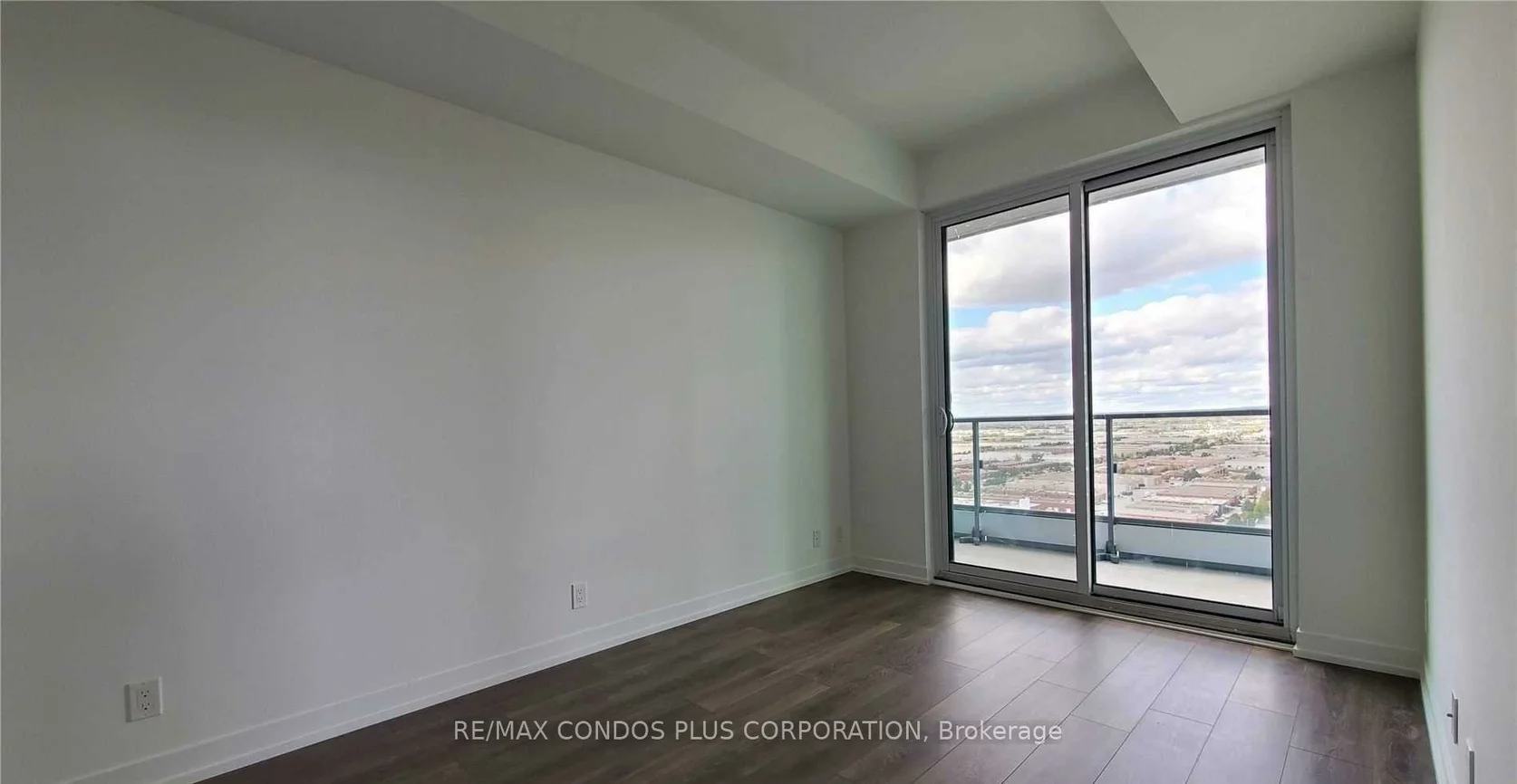 898, Portage, Vaughan Corporate Centre, Vaughan