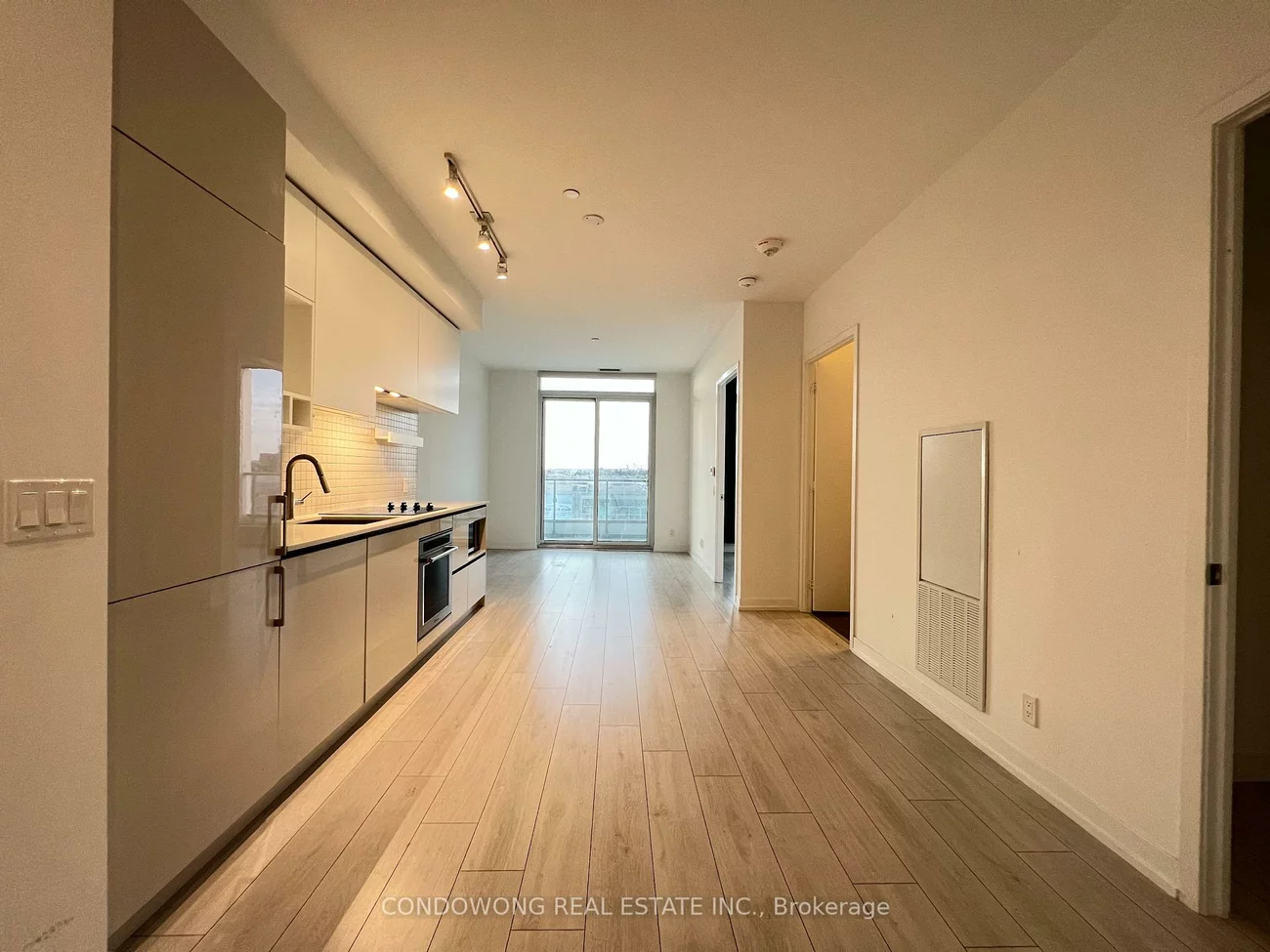 950, Portage, Vaughan Corporate Centre, Vaughan