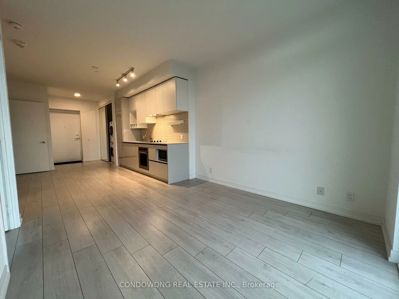 950, Portage, Vaughan Corporate Centre, Vaughan