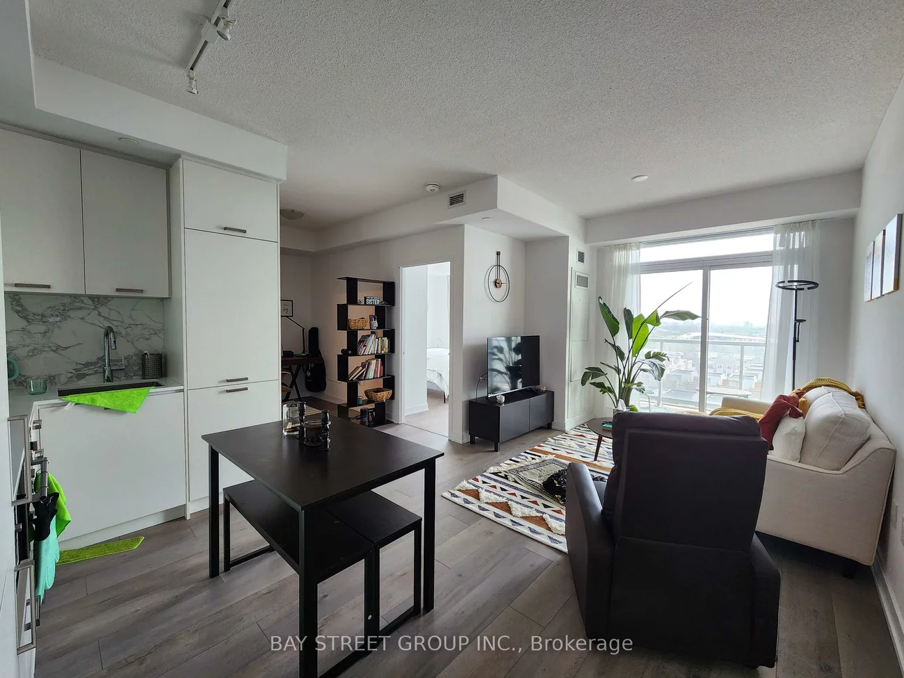 38, Honeycrisp, Vaughan Corporate Centre, Vaughan