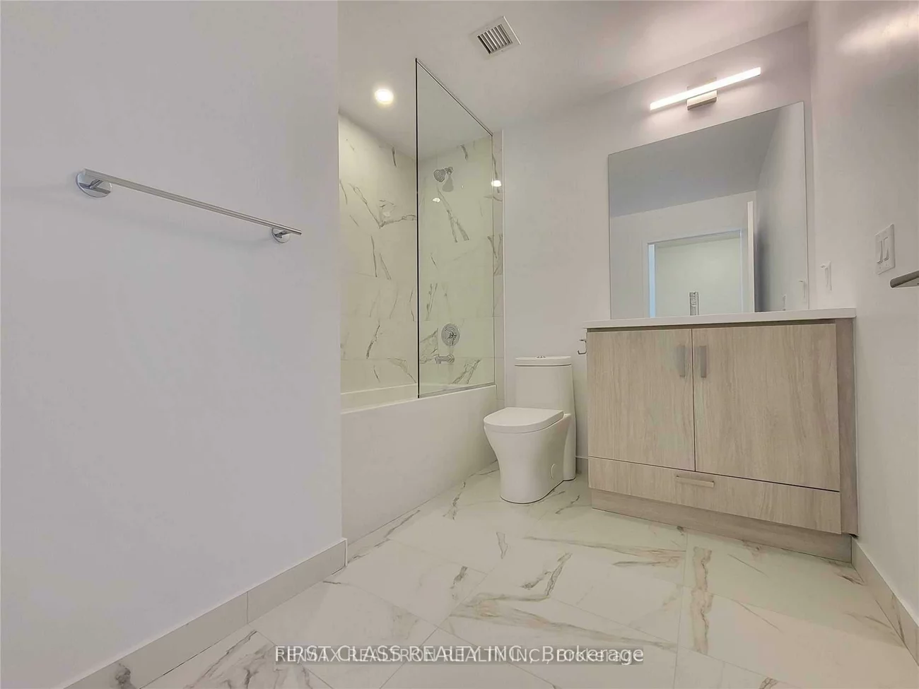 38, Honeycrisp, Vaughan Corporate Centre, Vaughan