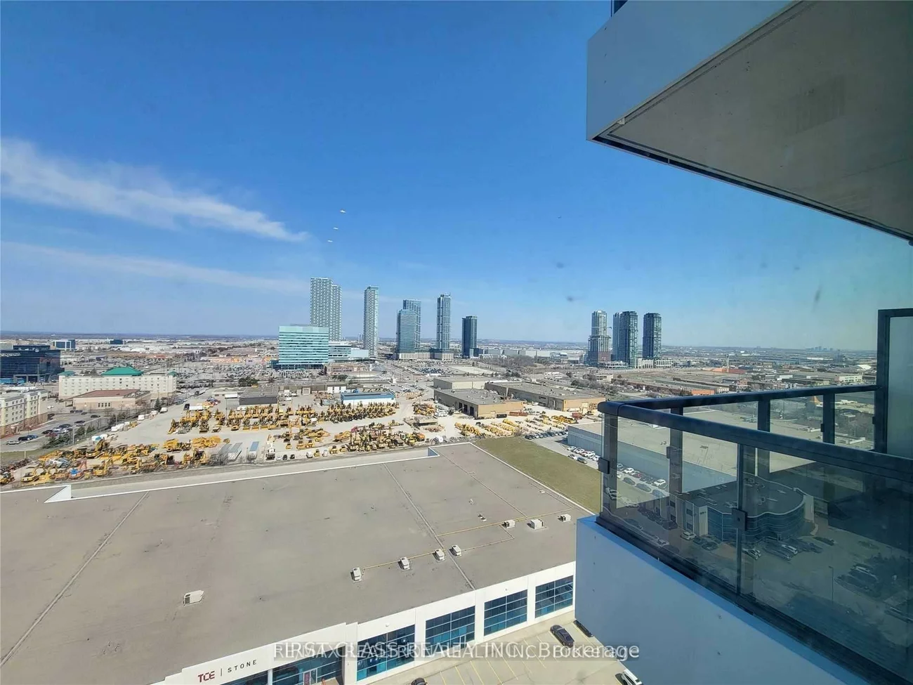 38, Honeycrisp, Vaughan Corporate Centre, Vaughan