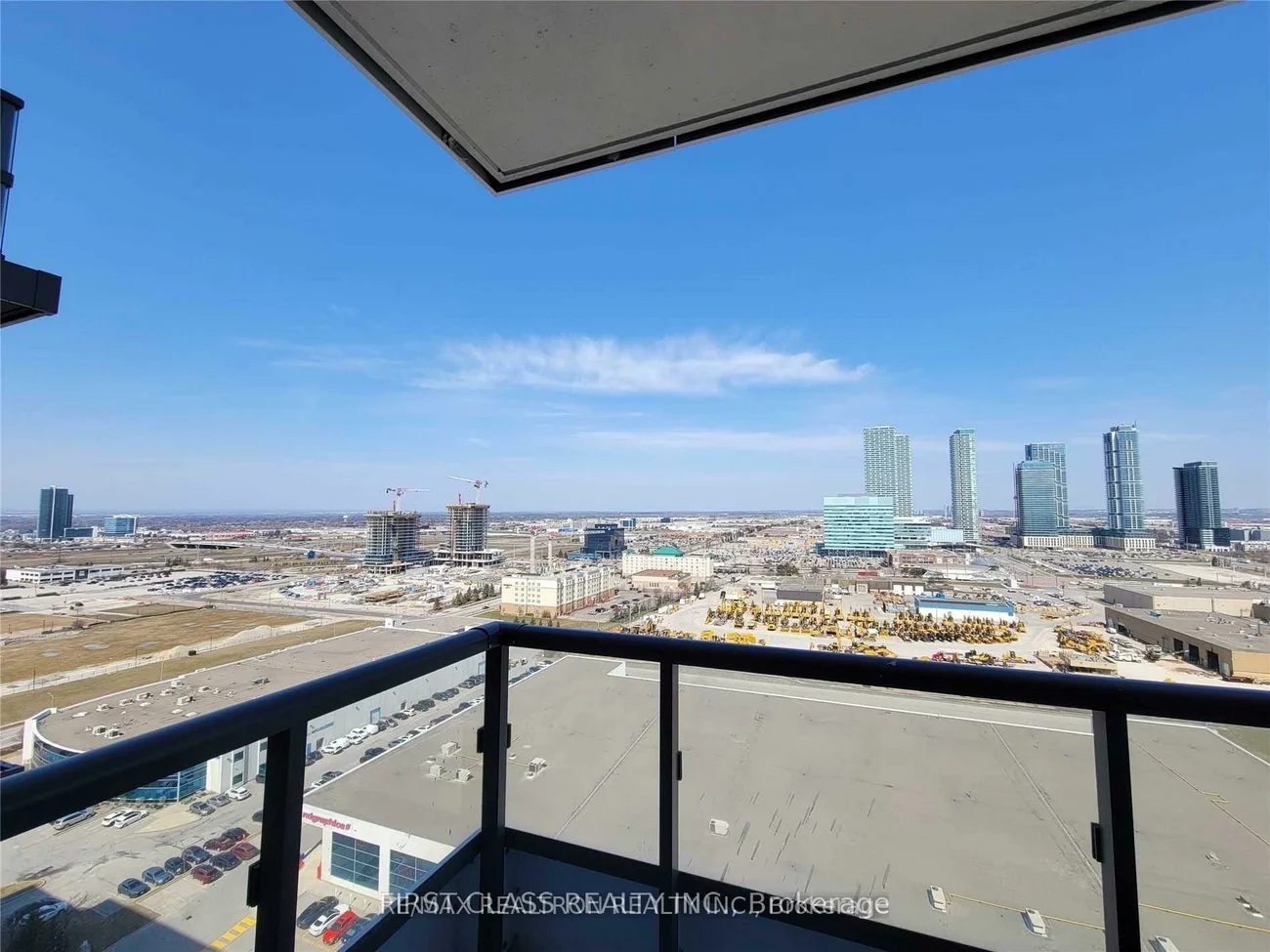 38, Honeycrisp, Vaughan Corporate Centre, Vaughan