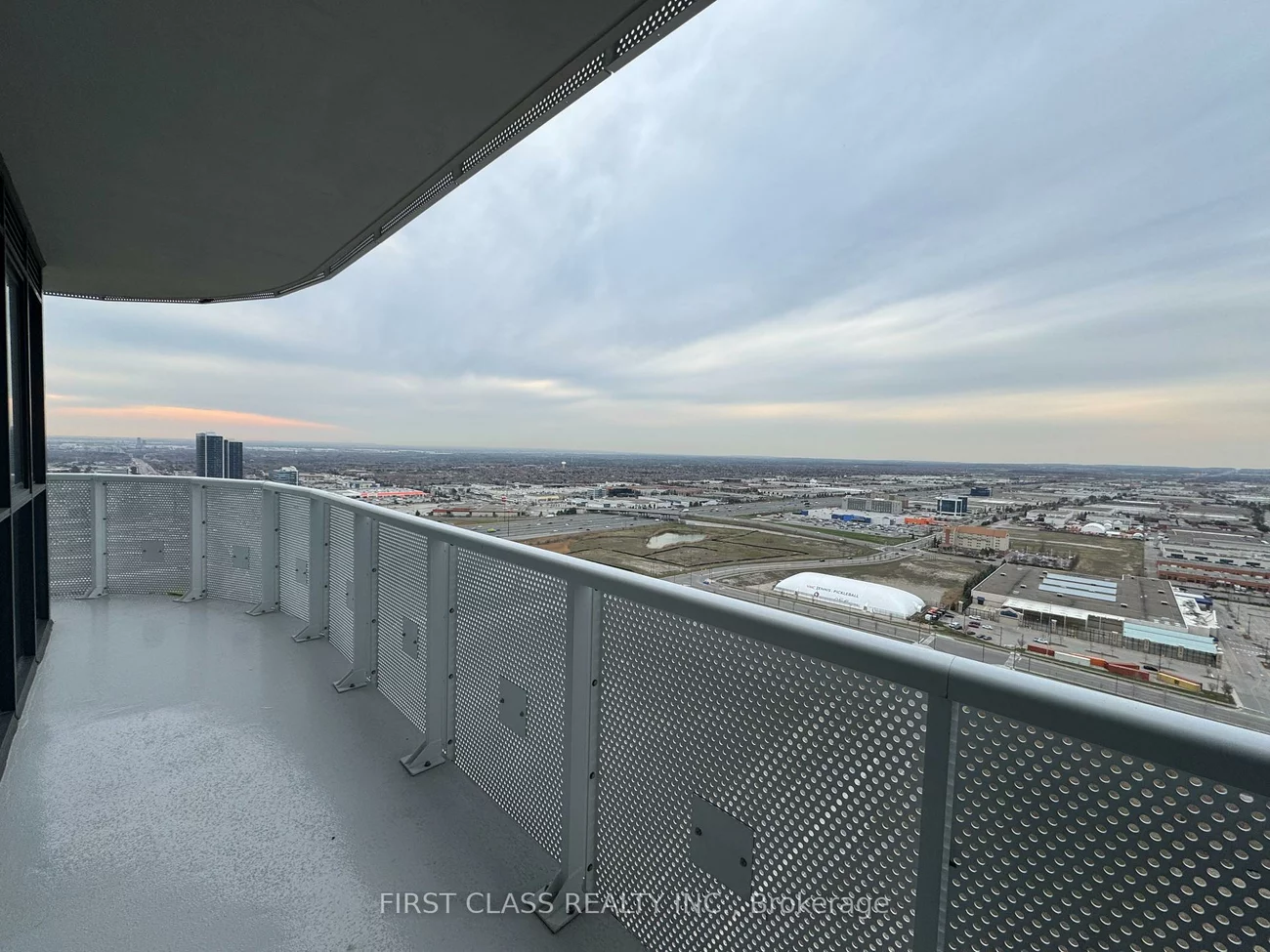 225, Commerce, Vaughan Corporate Centre, Vaughan