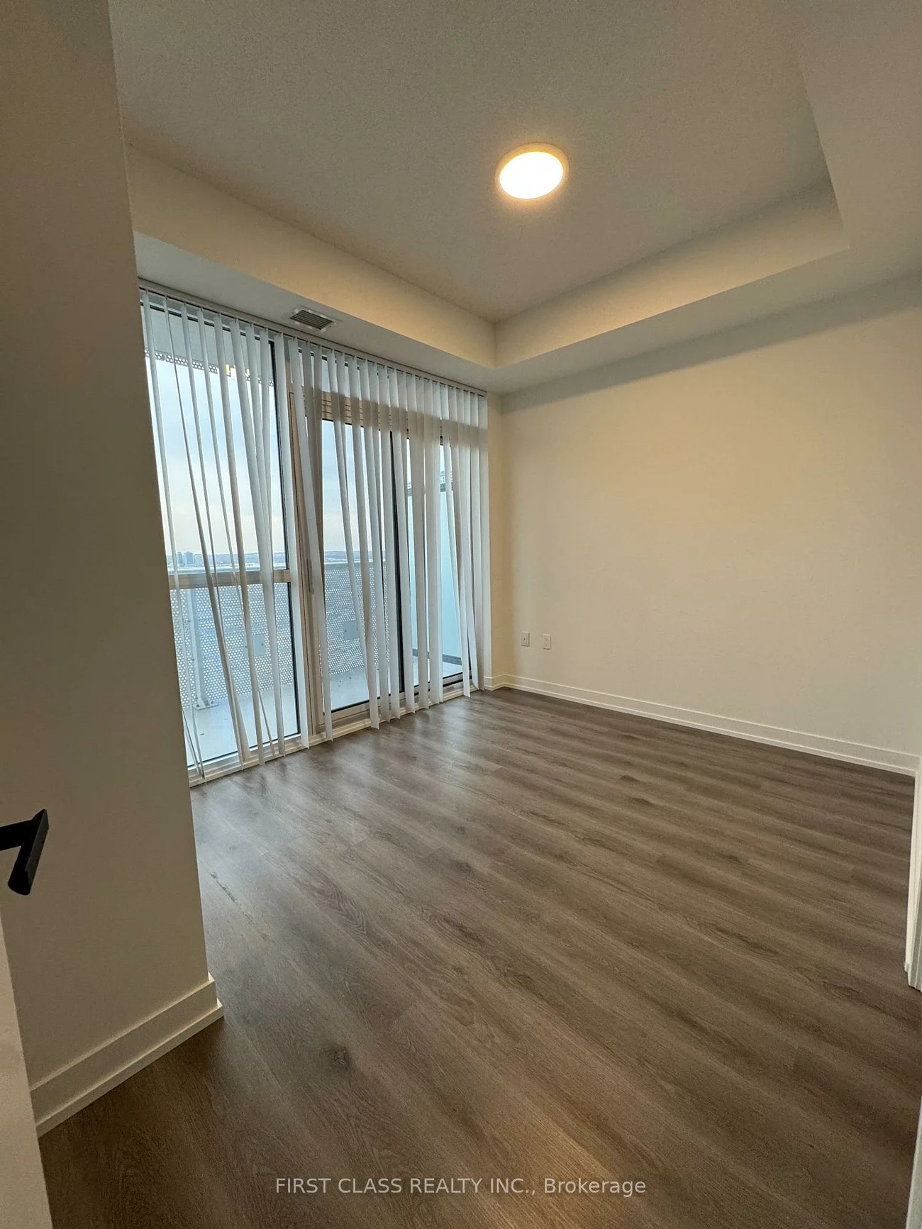 225, Commerce, Vaughan Corporate Centre, Vaughan