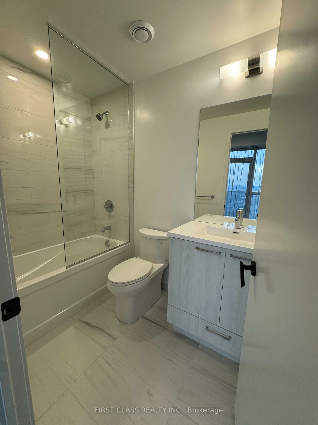 225, Commerce, Vaughan Corporate Centre, Vaughan