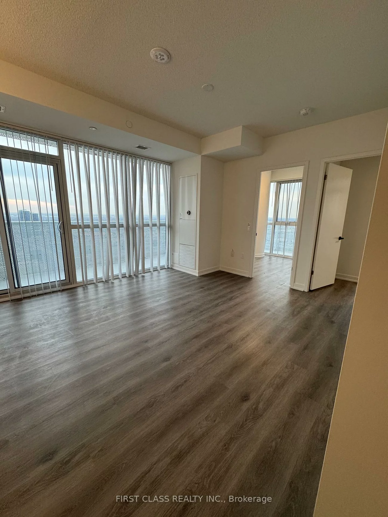 225, Commerce, Vaughan Corporate Centre, Vaughan
