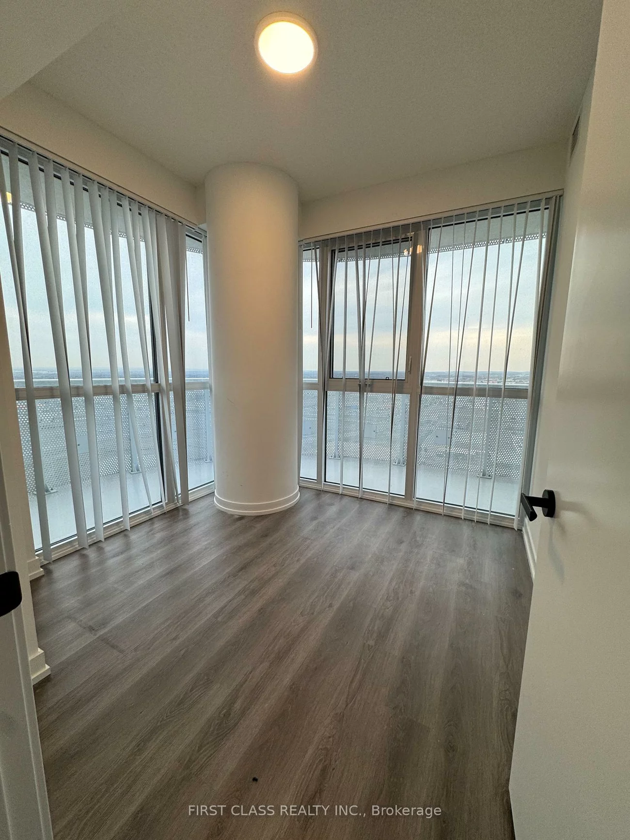 225, Commerce, Vaughan Corporate Centre, Vaughan