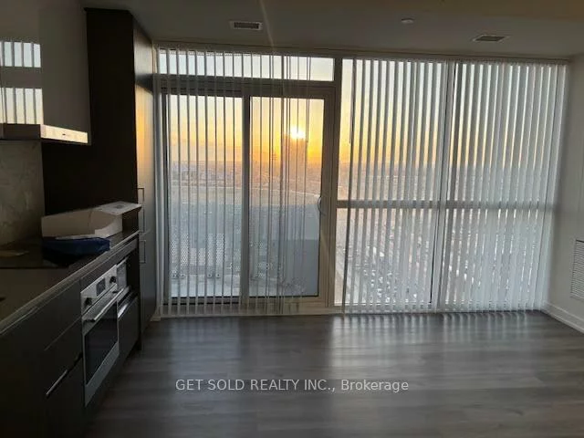 225, Commerce, Vaughan Corporate Centre, Vaughan