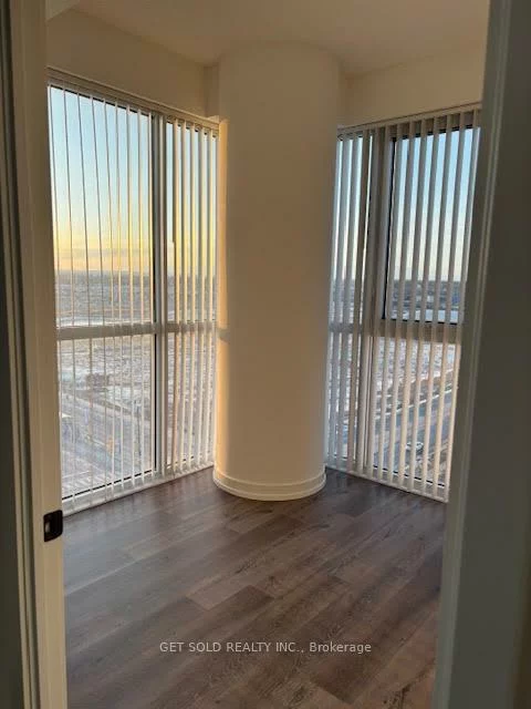 225, Commerce, Vaughan Corporate Centre, Vaughan