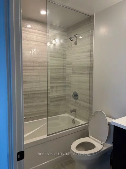 225, Commerce, Vaughan Corporate Centre, Vaughan
