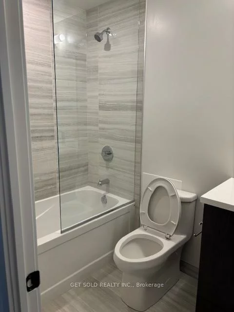 225, Commerce, Vaughan Corporate Centre, Vaughan