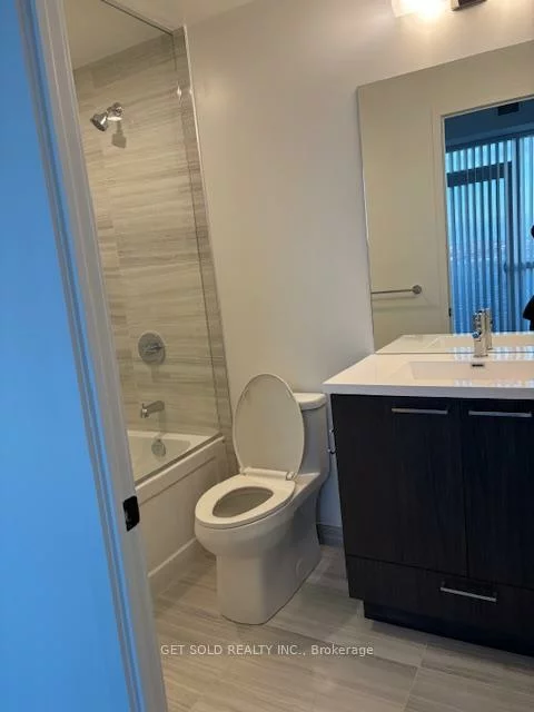 225, Commerce, Vaughan Corporate Centre, Vaughan