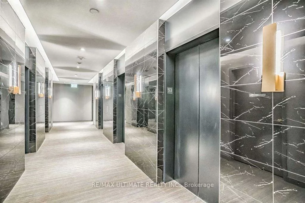 950, Portage, Vaughan Corporate Centre, Vaughan