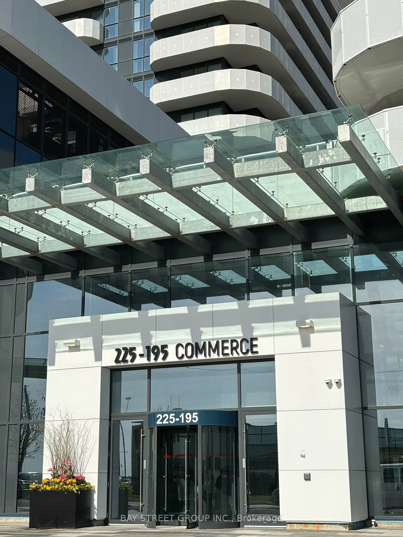 195, Commerce, Vaughan Corporate Centre, Vaughan