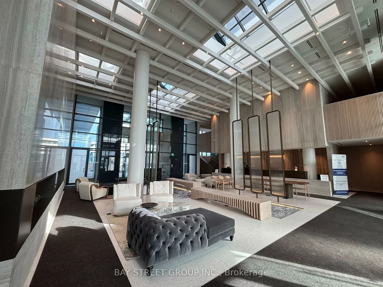 195, Commerce, Vaughan Corporate Centre, Vaughan