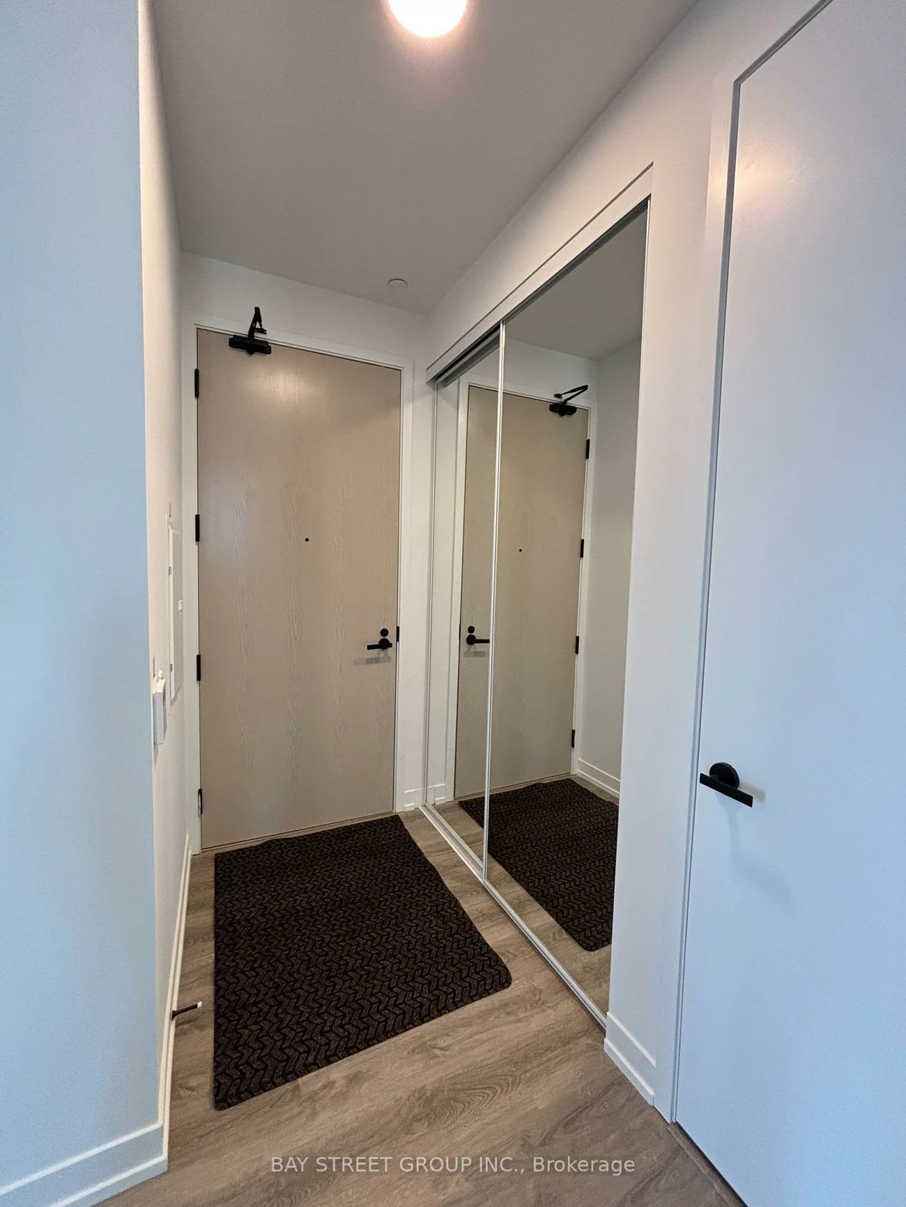 195, Commerce, Vaughan Corporate Centre, Vaughan