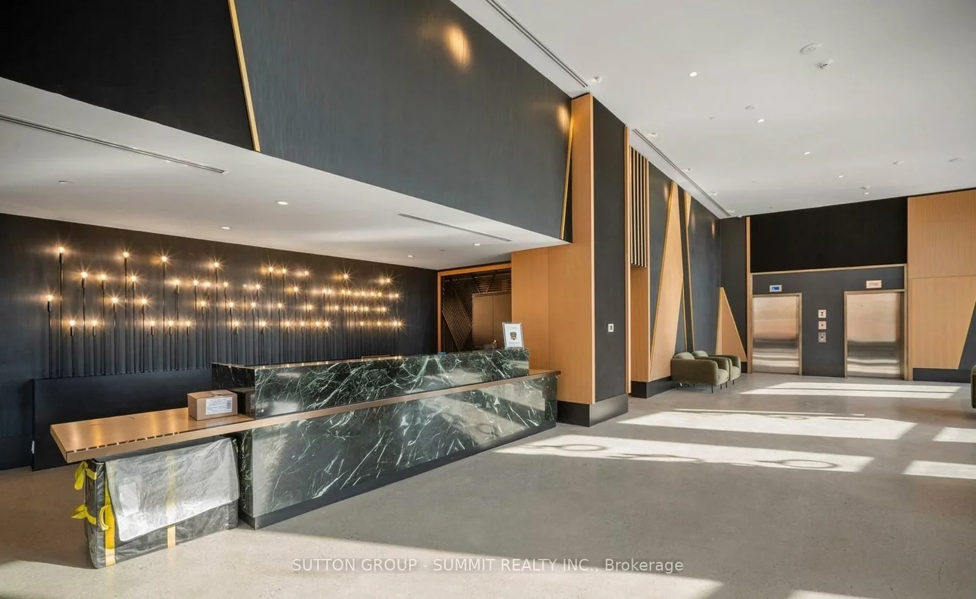 2920, Hwy  7, Vaughan Corporate Centre, Vaughan