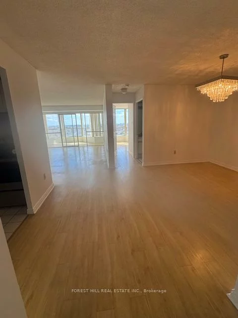 7300, Yonge, Crestwood-Springfarm-Yorkhill, Vaughan