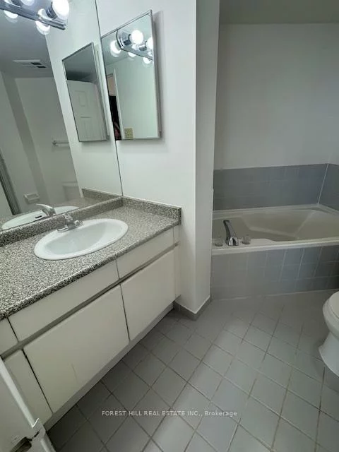 7300, Yonge, Crestwood-Springfarm-Yorkhill, Vaughan