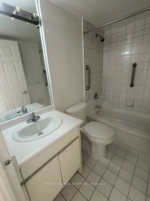 7300, Yonge, Crestwood-Springfarm-Yorkhill, Vaughan