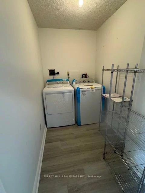 7300, Yonge, Crestwood-Springfarm-Yorkhill, Vaughan