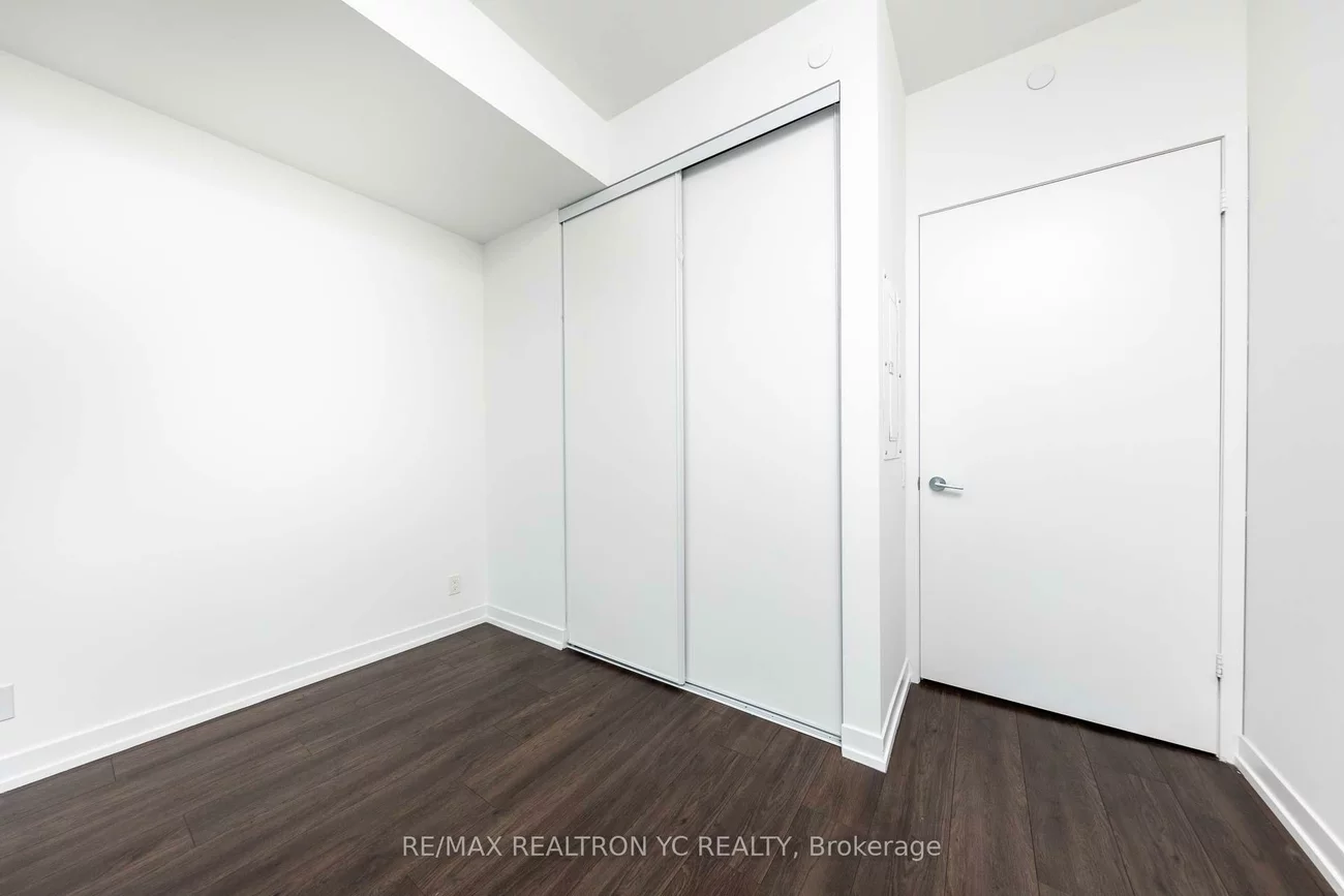 898, Portage, Vaughan Corporate Centre, Vaughan