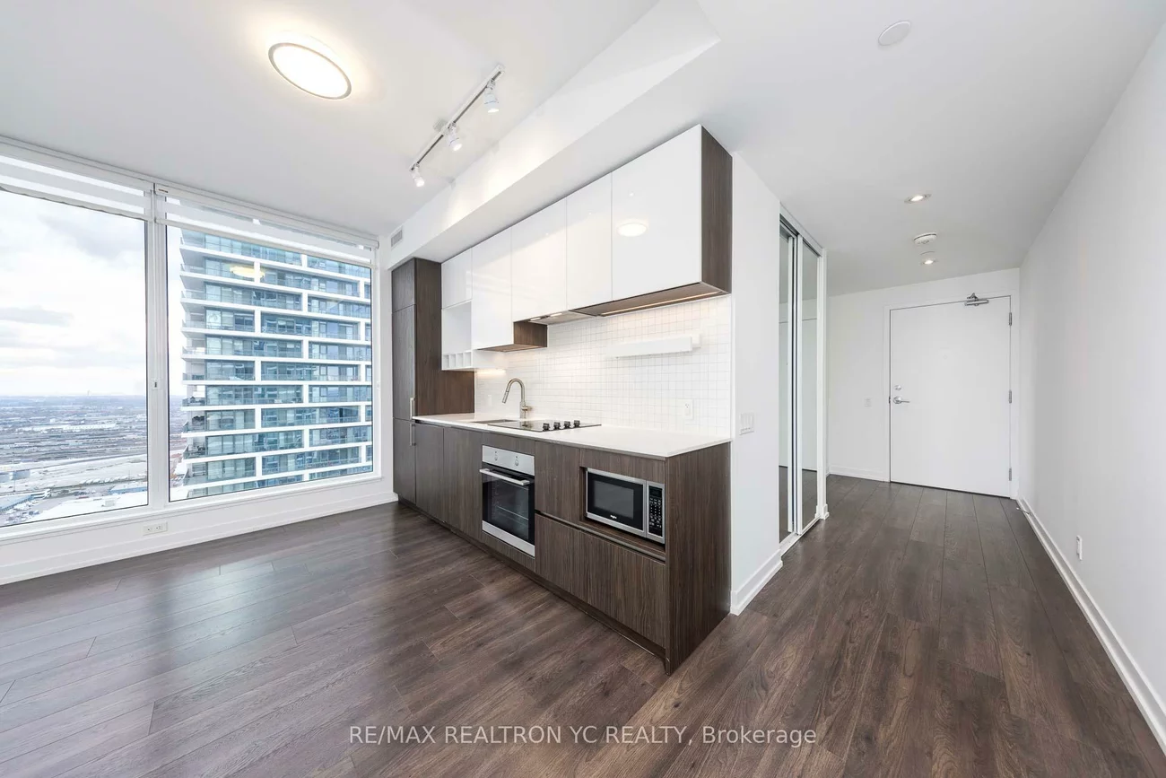 898, Portage, Vaughan Corporate Centre, Vaughan