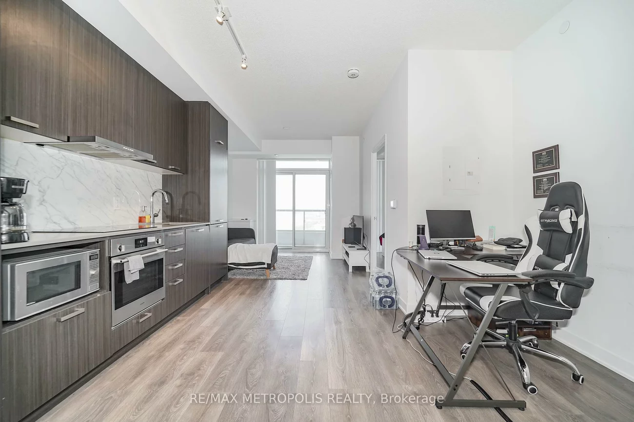 10, Honeycrisp, Vaughan Corporate Centre, Vaughan
