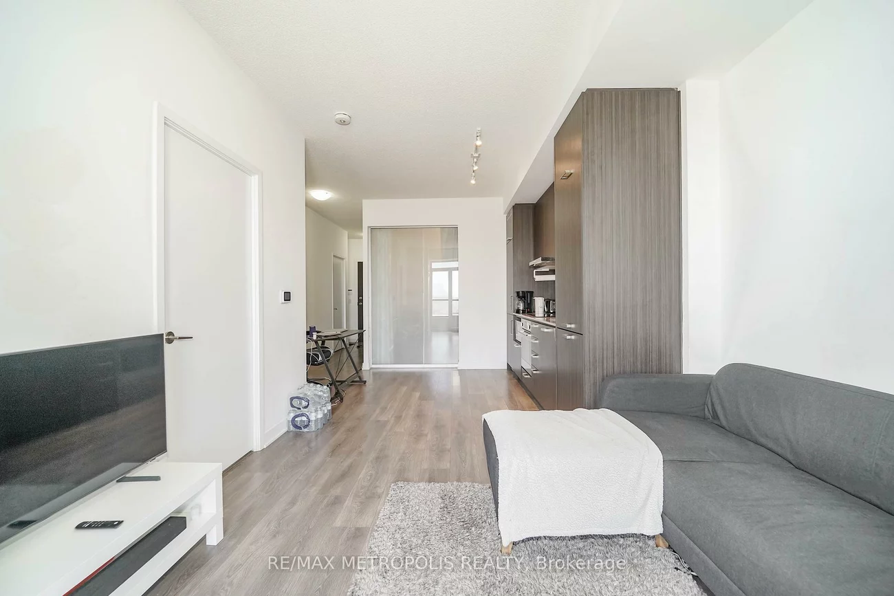 10, Honeycrisp, Vaughan Corporate Centre, Vaughan