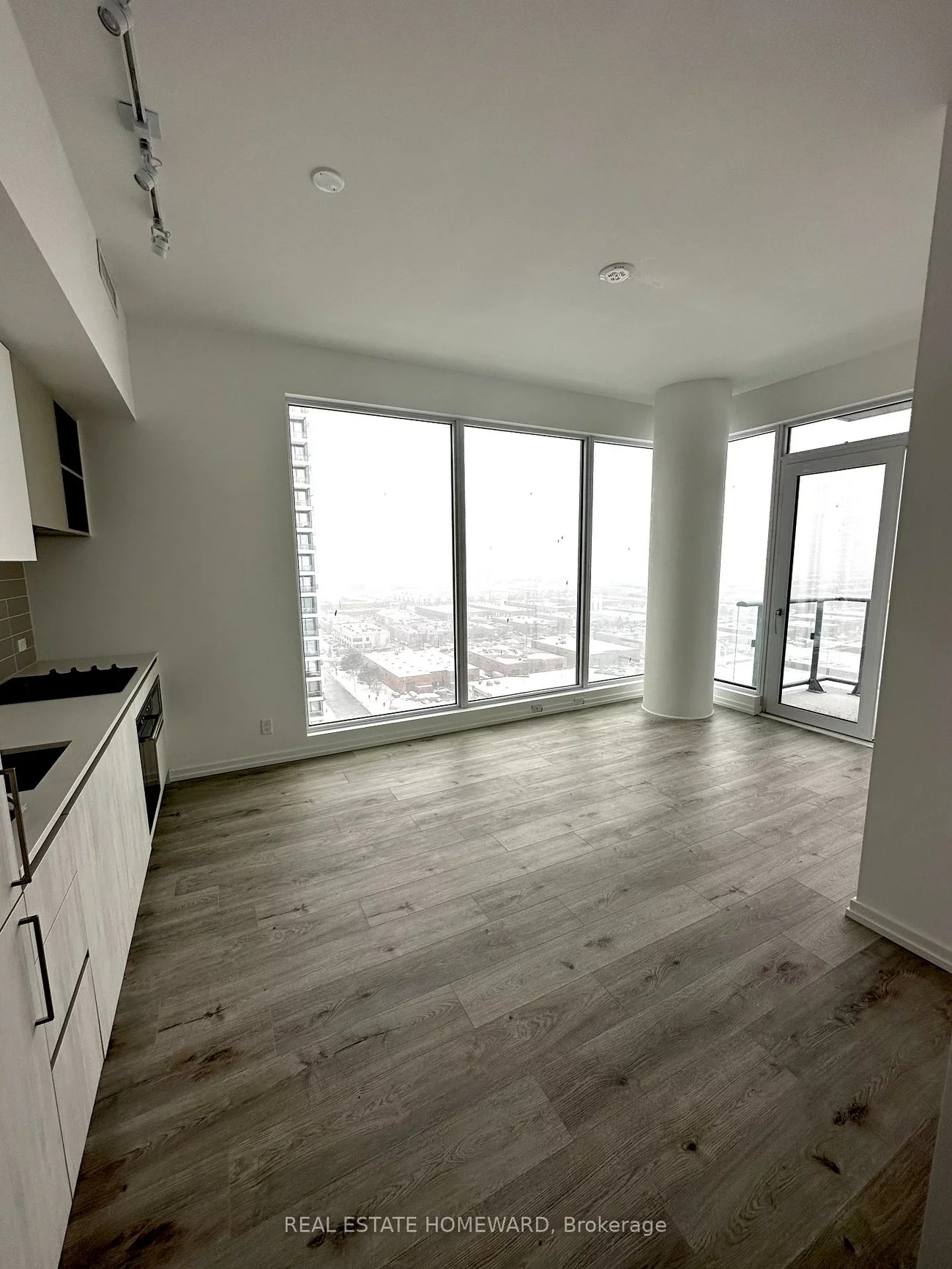 1000, Portage, Vaughan Corporate Centre, Vaughan