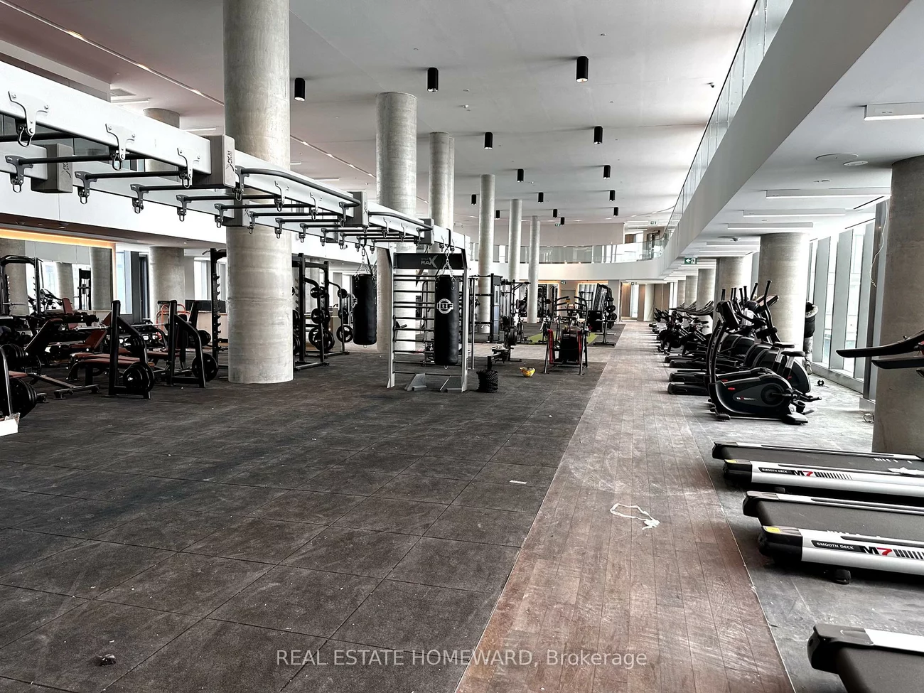 1000, Portage, Vaughan Corporate Centre, Vaughan