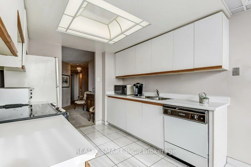 7601, Bathurst, Crestwood-Springfarm-Yorkhill, Vaughan