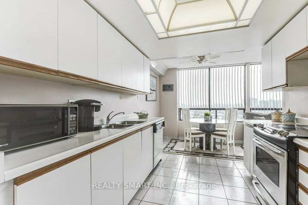 7601, Bathurst, Crestwood-Springfarm-Yorkhill, Vaughan