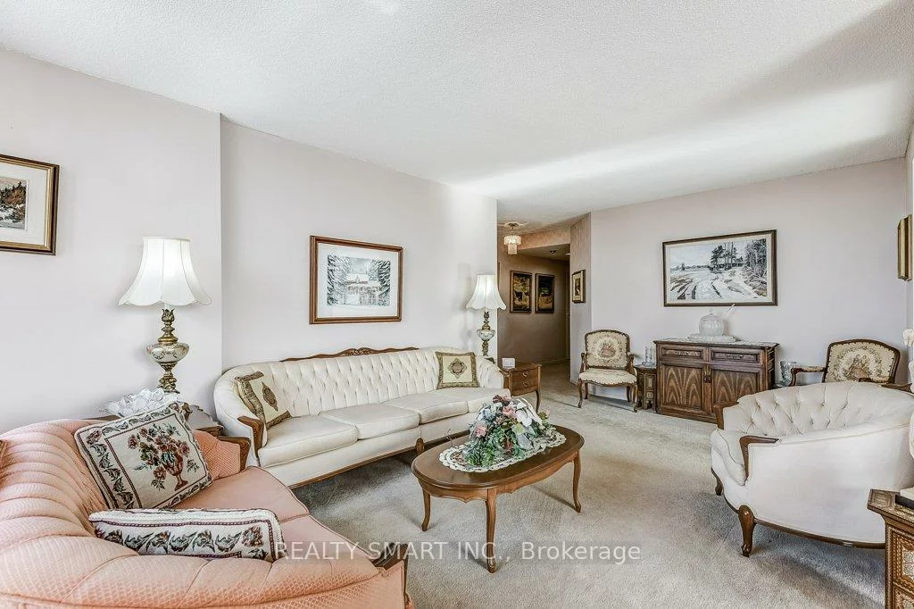 7601, Bathurst, Crestwood-Springfarm-Yorkhill, Vaughan