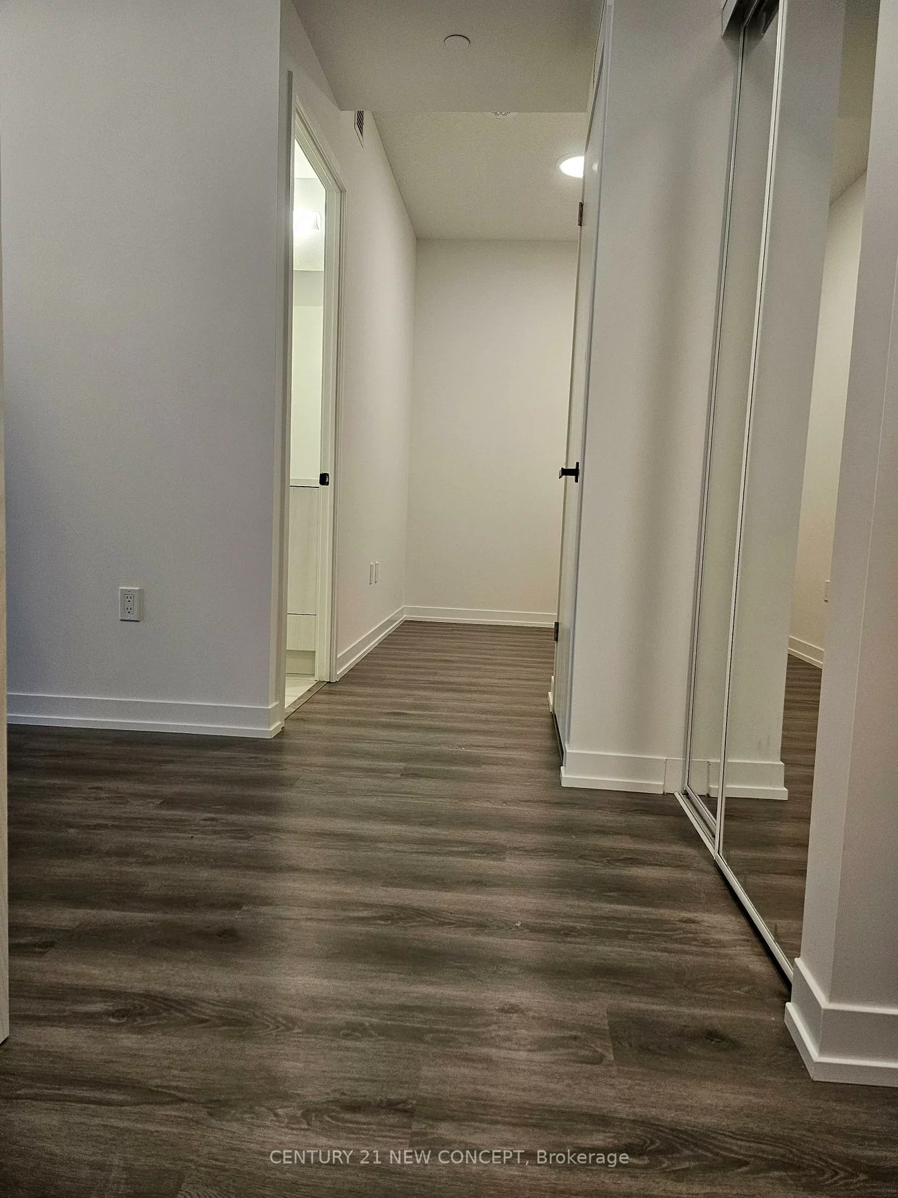 225, Commerce, Vaughan Corporate Centre, Vaughan