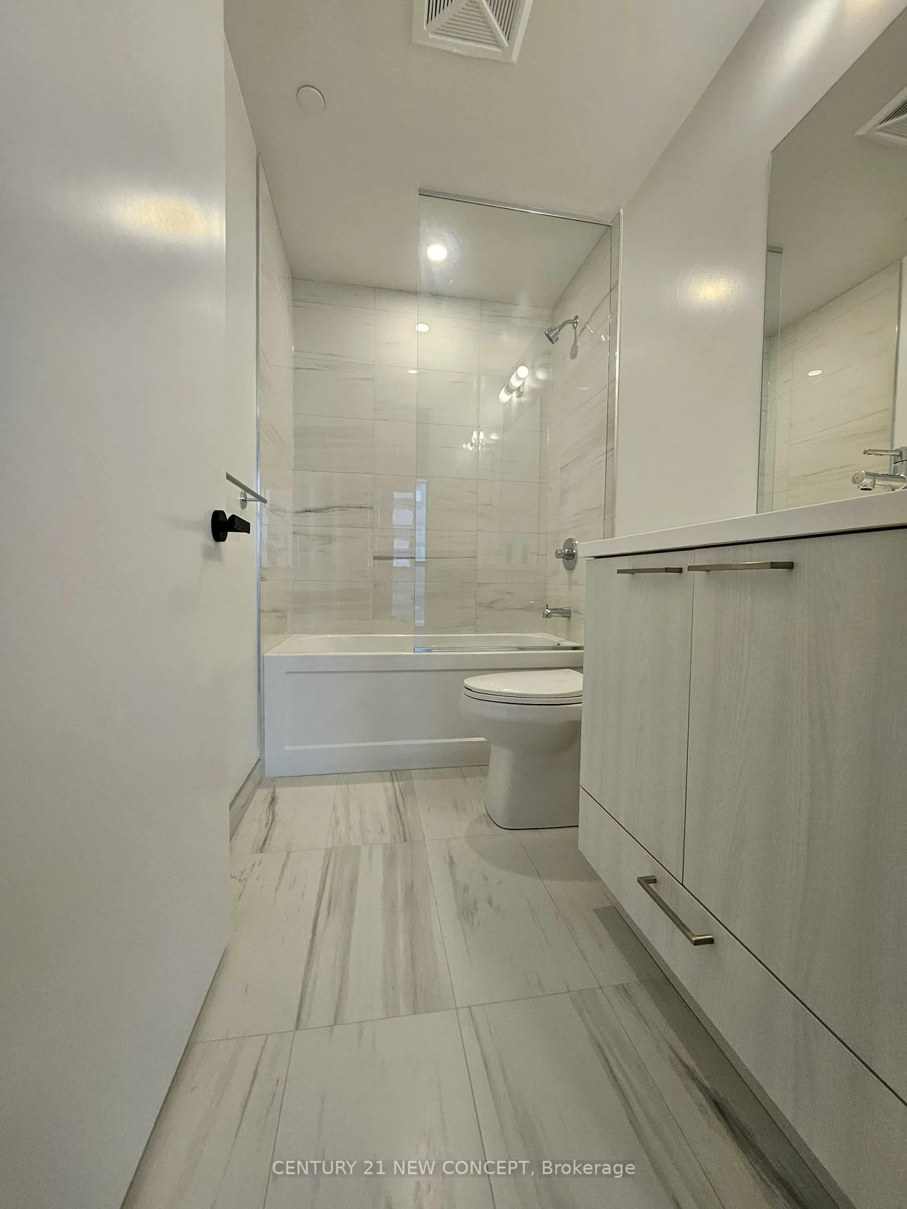 225, Commerce, Vaughan Corporate Centre, Vaughan