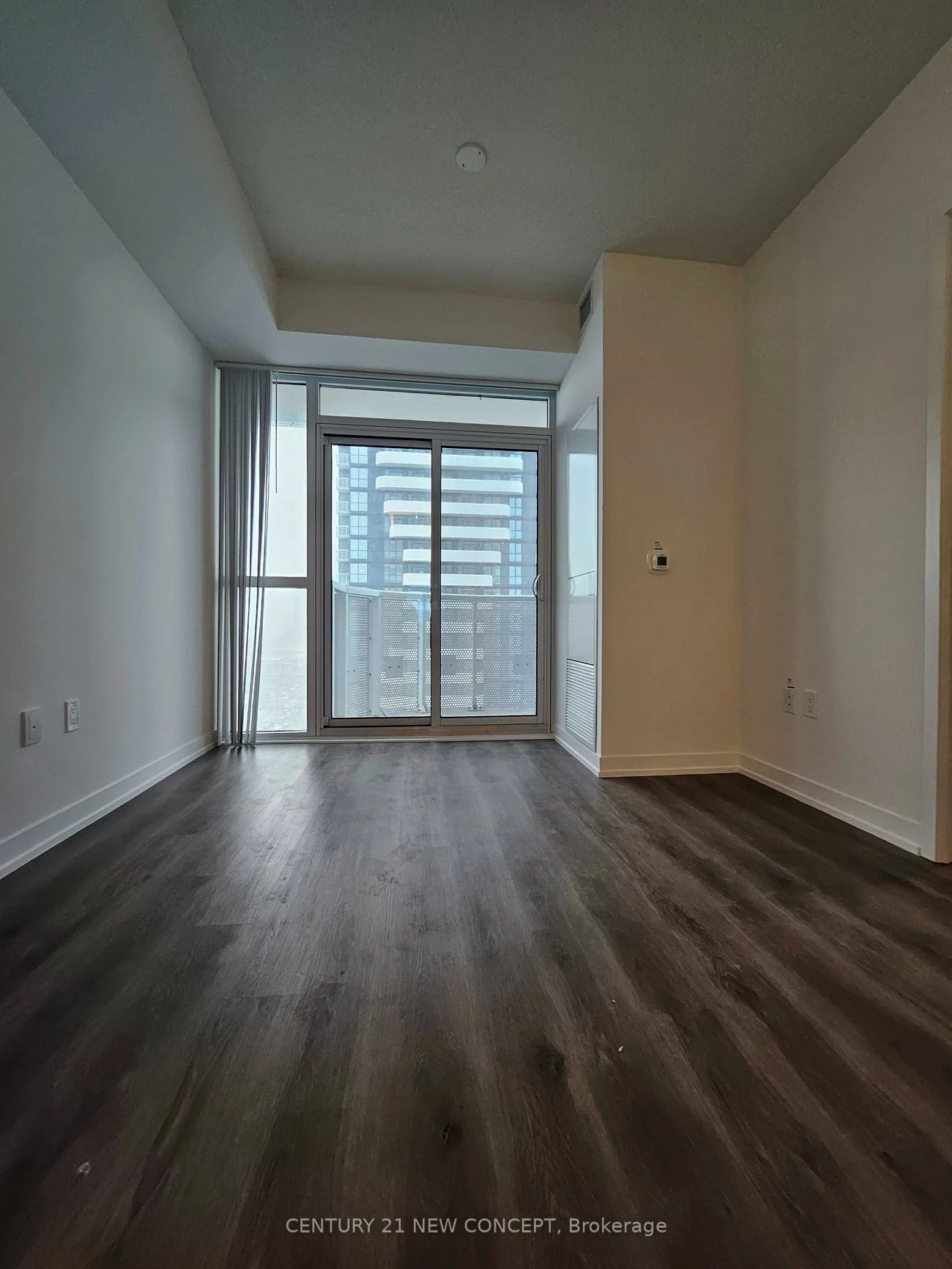225, Commerce, Vaughan Corporate Centre, Vaughan