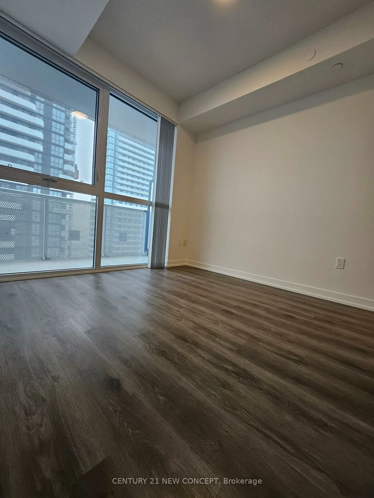 225, Commerce, Vaughan Corporate Centre, Vaughan