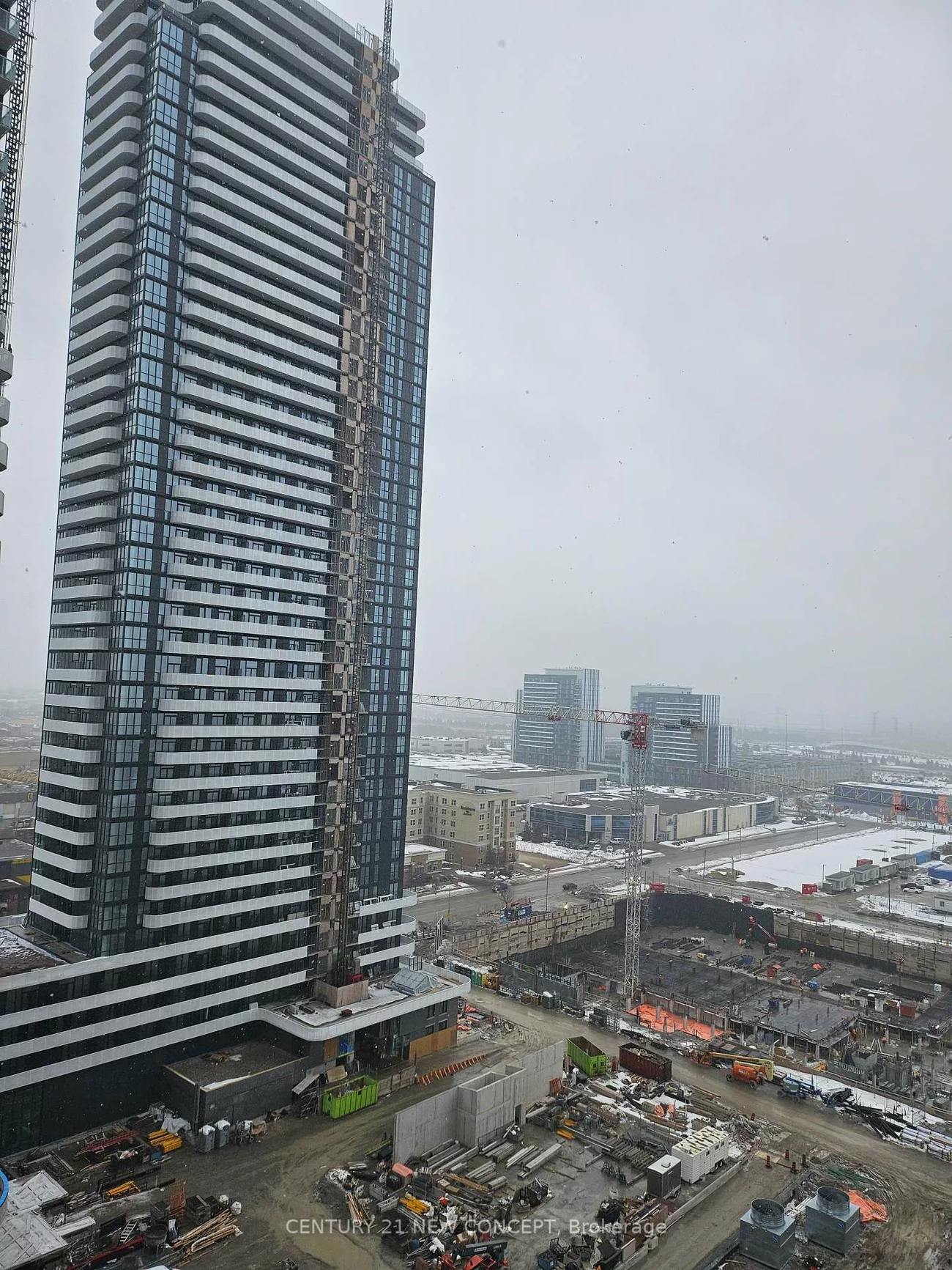 225, Commerce, Vaughan Corporate Centre, Vaughan