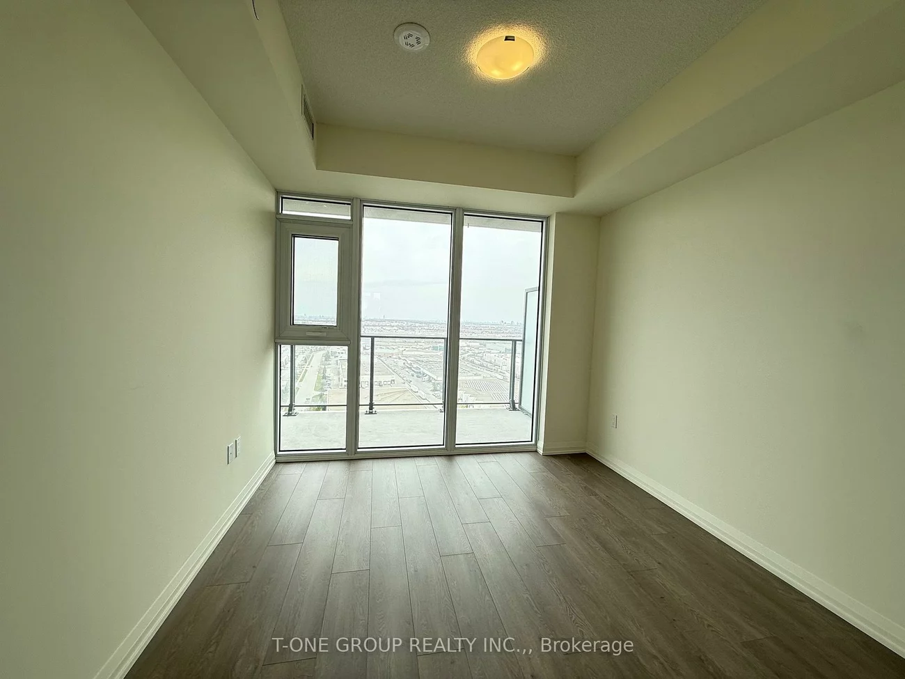 8960, Jane, Concord, Vaughan