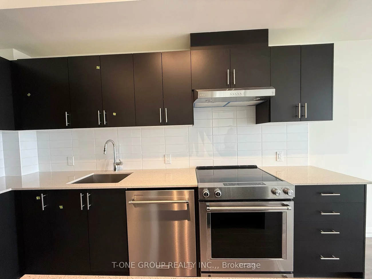 8960, Jane, Concord, Vaughan