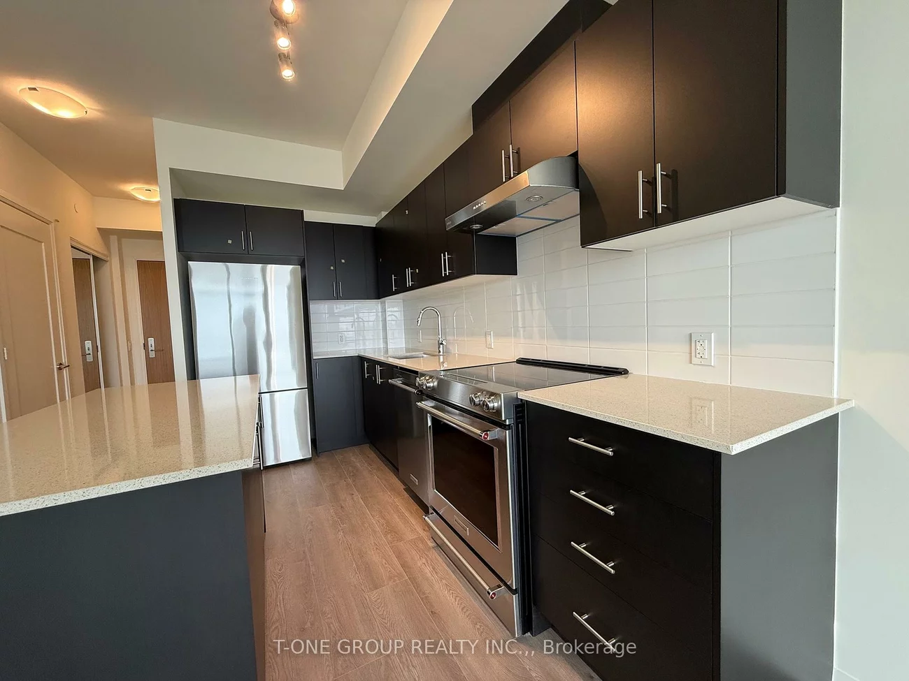 8960, Jane, Concord, Vaughan